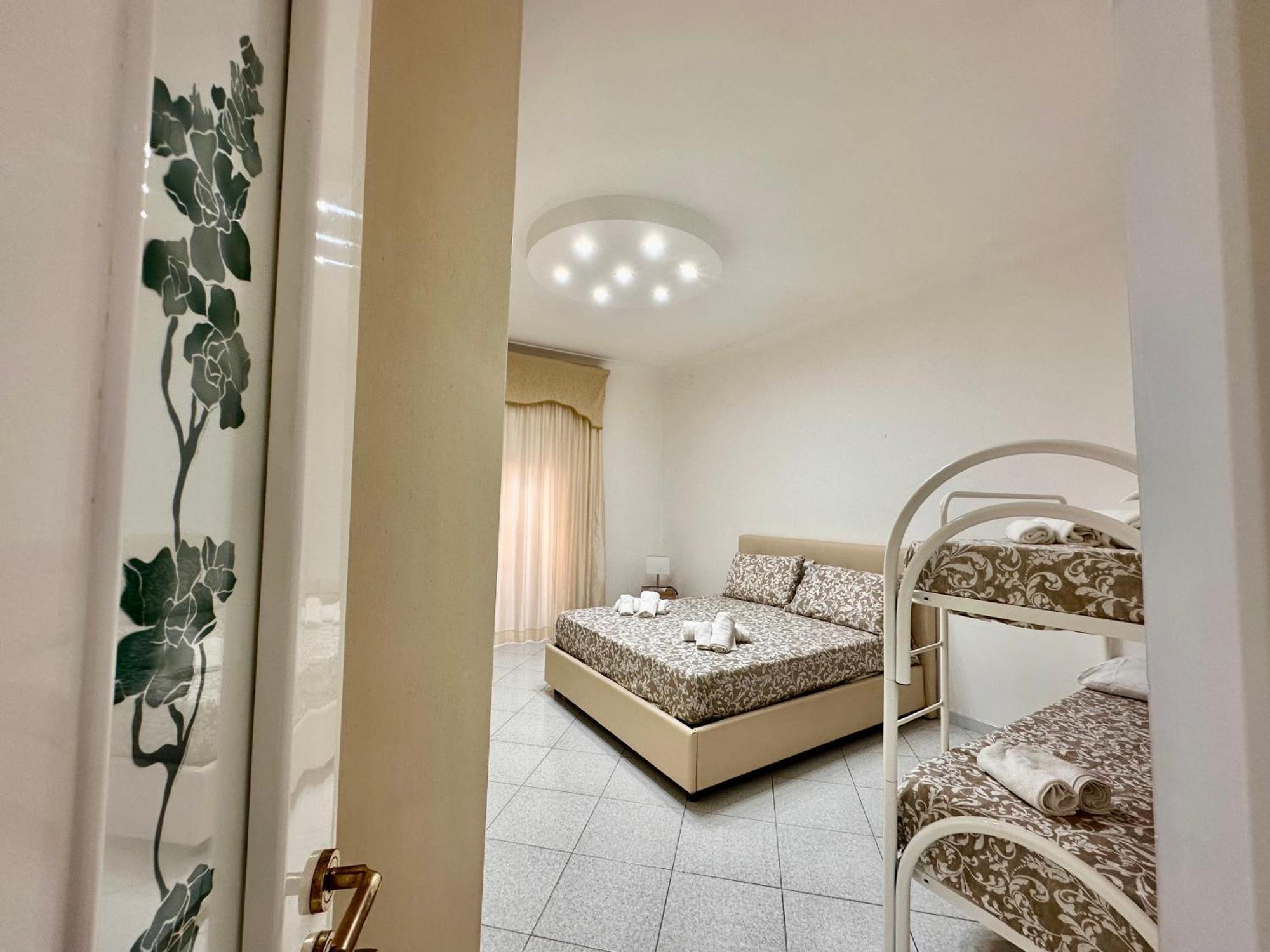 Вилла Casa Vacanze Bergame Неаполь Экстерьер фото